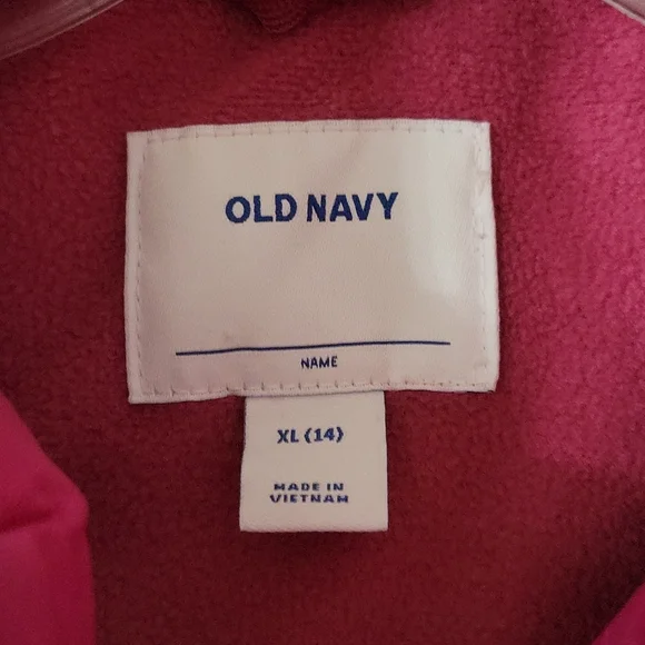Old Navy kids puffer vest - Picture 3 of 6